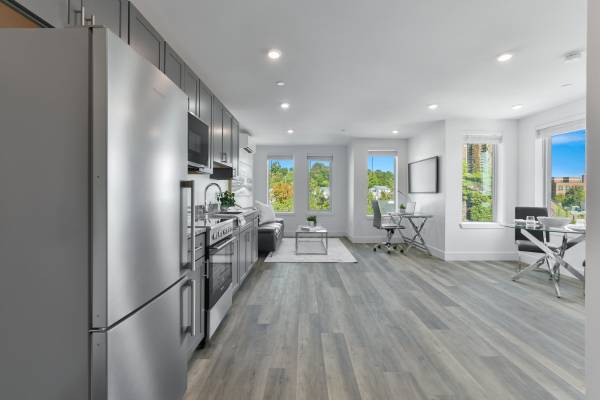 $1,775 / 9999ft2 - ****LUXURY STUDIO OVERSIZED NOVEMBER 1**** (Lynn)63620245937153121