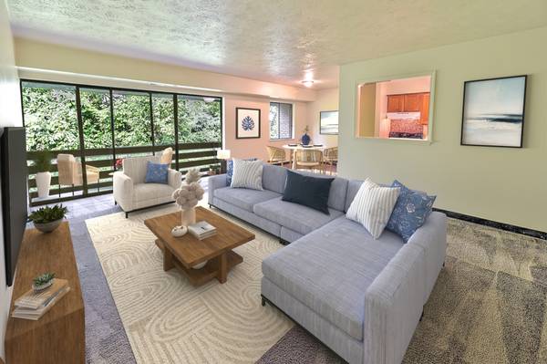 1 & 2 Bedroom Apartments available in tranquil setting! 1