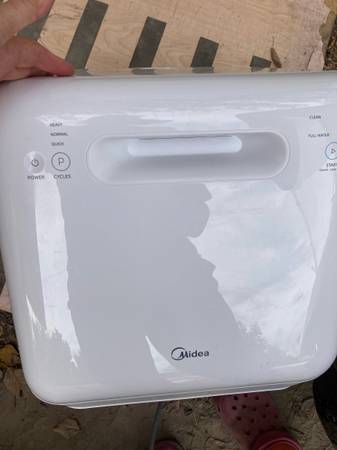 Midea countertop dishwasher 1