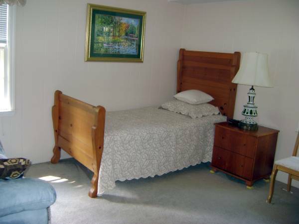 $750 / 1br - Quiet Furnished Bedroom & Shared Bath (Greensboro)64027279174657120