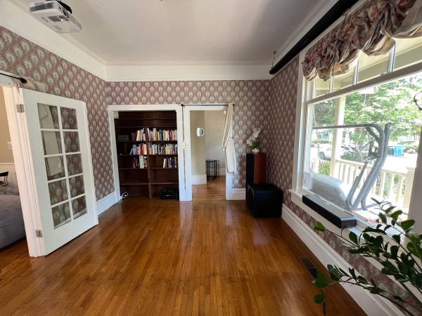$1,950 / 4br - Room available in beautiful downtown palo alto house next to campus. (palo alto)63834317001859122