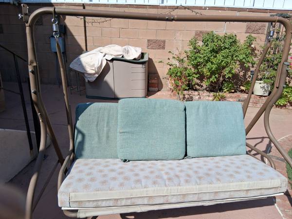 SWIVEL BANCH FOR SALE 1