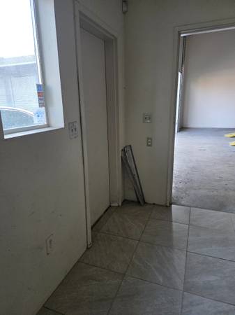 $2,850 / 3000ft2 - ¡Taller de reparación de autos con elevadores!63972530761346123