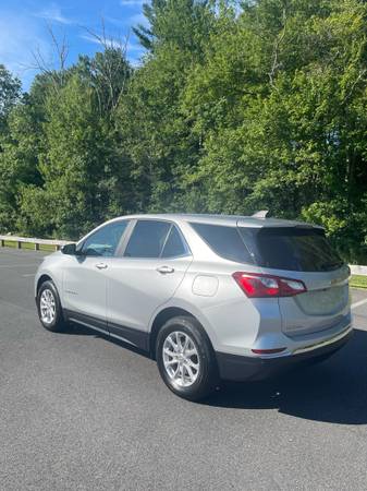 2021 Chevrolet Equinox LT - only 4k miles - $22,900 (Woburn)63469900348673123