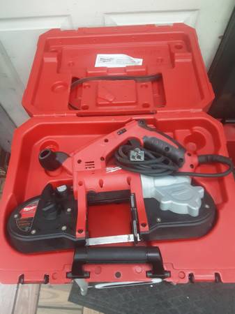 Milwaukee Corded AMP Bandsaw 195175-2 1