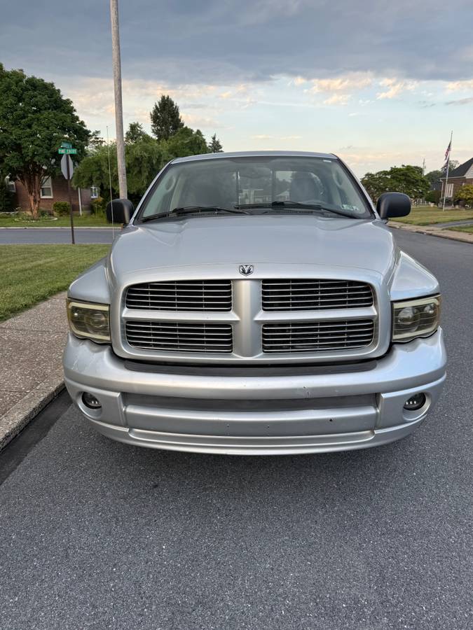 2005 dodge ram 1500 SLT