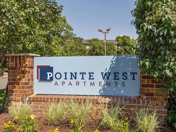 $975 / 1hab - 590ft2 - ¡Dos patas arriba! ¡Pointe West tiene apartamentos amigables con mascotas! (Saint Cloud , Minnesota)63988650471555124