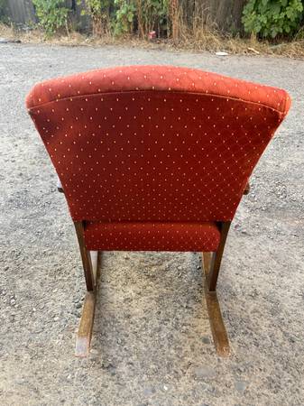 Antique Small Rocking Chair - $200 (Eugene)63470109574529123
