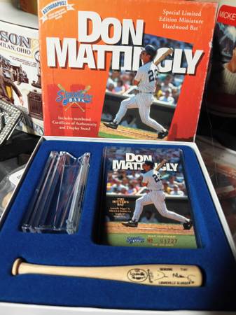 Don Mattingly Don mattingly Louisville slugger with numbered card rare 1