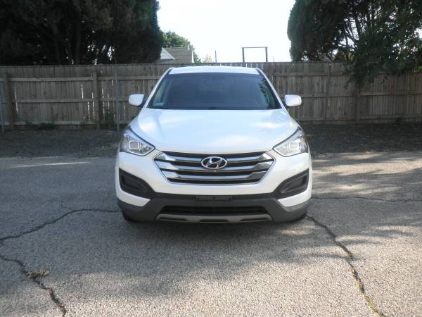 2016 HYUNDAI SANTA FE AWD SPORT MUY LIMPIO. - $6,100 (EAST PROVIDENCE)63470591457795121