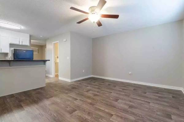 $1,050 / 1br - 480ft2 - Great 1 Bed, 1 Bath floor plans. Join us! (Concord)63925334295554124