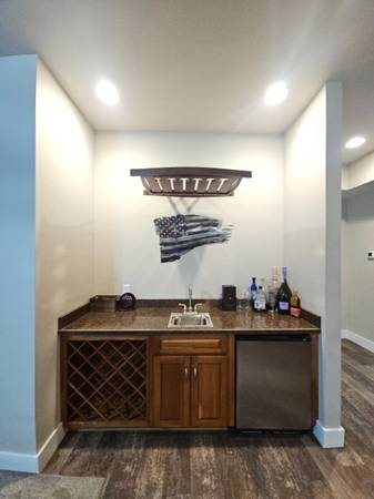 $1,125,000 / 6br - 7282ft2 - CONTRACT PENDING! REDUCED!  Parklike Setting! (2909 Arneguy Lane)63656975261185124