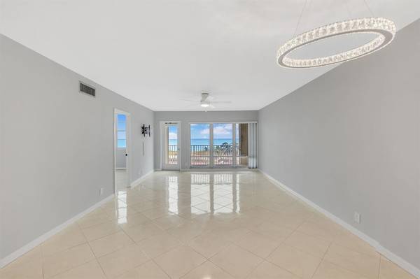 $528,900 / 2br - 1140ft2 - Two Bedroom Condo with Direct Ocean Views in Pompano Beach (Pompano Beach)63825127453571123