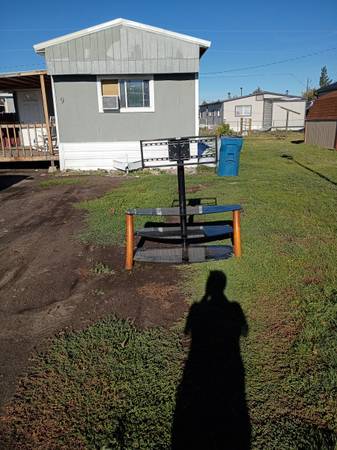 Free TV stand 1