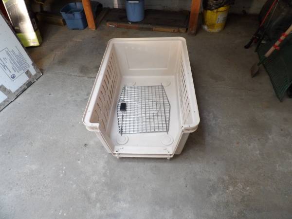 Dog Crate 1