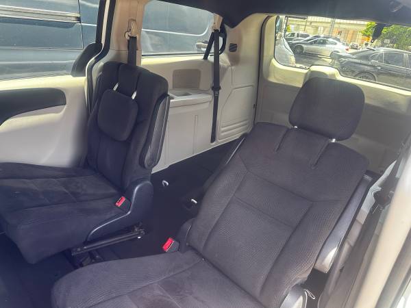 2014 Dodge Grand Caravan SE - $4,200 (Miami)63479309456515124