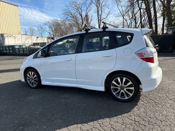 (NO DLR FEE) 2013 Honda Fit Sport automatic runs new!!!  ( We Finance) - $5,700 (CARMEL NY CALL 203 231 1817)63436937118339122