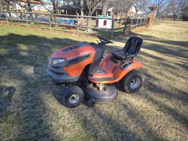 Husqvarna YTH22V46 46" Riding Mower 1