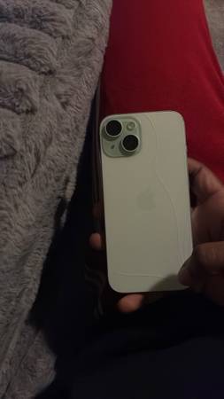 iPhone 15 1