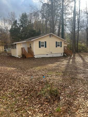 2 BR & 1.5 BATH SINGLE FAMILY HOME 1