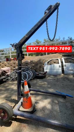 3000lbs engine hoist 1