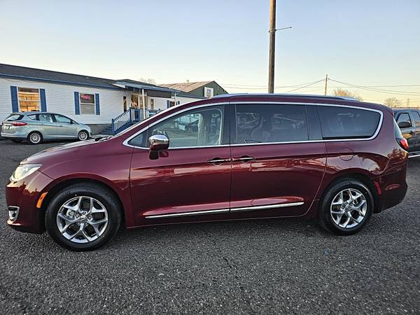 2018 Chrysler Pacifica Limited FWD - $15495.0063624673215745121