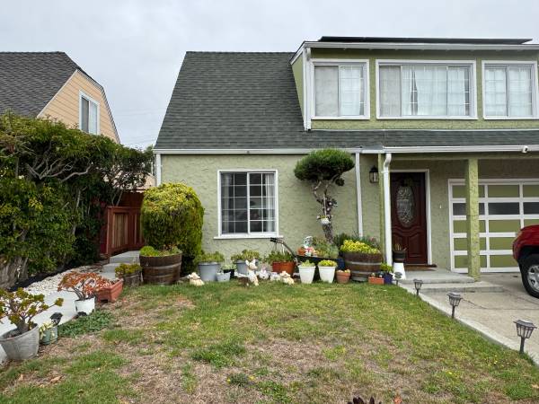 $1,350 / 1 hab - 900 pies² - 1 habitación privada en un amplio piso compartido de 2H/1B (South San Francisco)63657761389953120