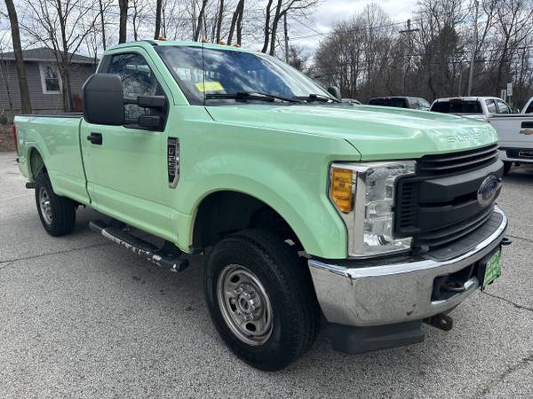 2017 Ford F250 SuperDuty XL 4x4 8 bed 6.2 eng 75k miles one owner - $24,995 (Rowley)63618062319361122