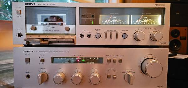 Onkyo TA-2020 Stereo Cassette Deck Vintage Early 80's. Made in Japan 1