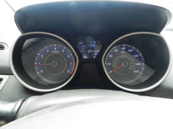 2011 *Hyundai* *ELANTRA* *Limited* - $8,995 (Hyundai ELANTRA)63470434021761122