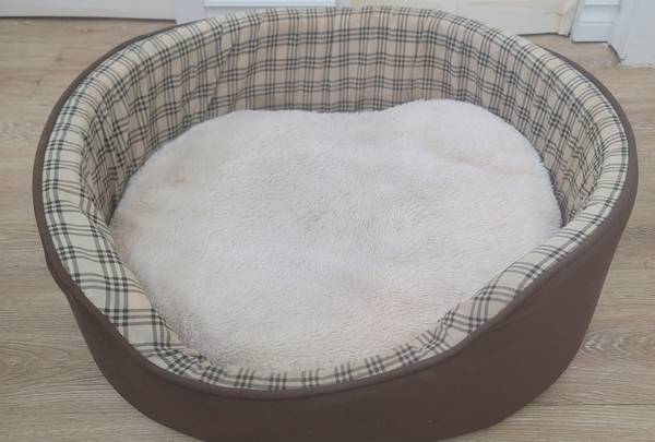 Paw's Up Small Dog Bed 23"x21" 1
