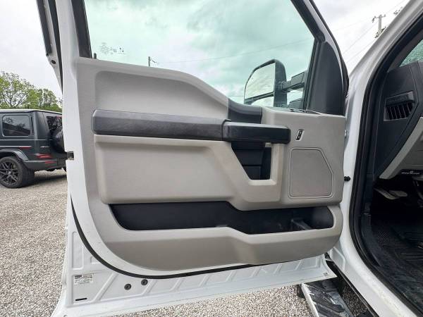 2020 Ford F350 XLT Super Duty - 4WD - 6.2 V8 - Long Bed 137,000 Miles - $21,995 (uniontown)63625214369537122