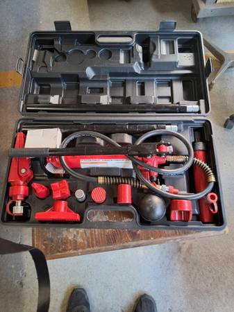 Pittsburgh 4 ton hydraulic body repair kit 1