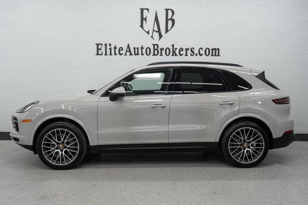 2021 *Porsche* *Cayenne* *S AWD* Chalk - $57,500 (Elite Auto Brokers)63616209564673121