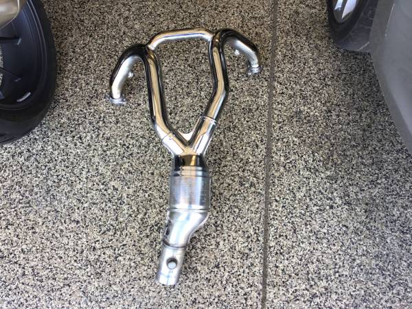 New 2024 BMW R1250R header 1