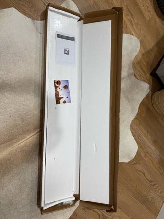 NIB Solid Oak White Floating Shelf 1