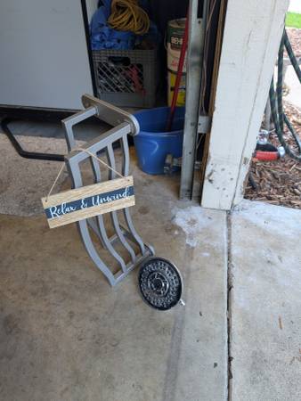 Free stuff, shower head shelf & 1