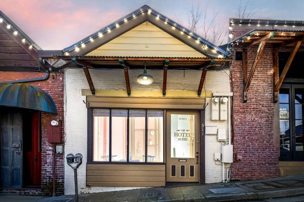 $1,500 / 503ft2 - Beautiful Downtown location storefront (Nevada City CA)63952109246338120