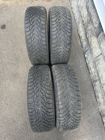 195/65/15 Hakkapellitta R Snow Tires (set of four) - $200 (East Arlington)63438894882947124