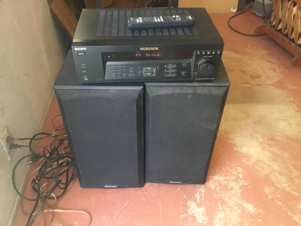 Sony Stereo Receiver with remote plus pair of Pioneer speakers S-H252B 1
