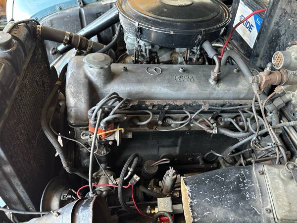1959 Mercedes-Benz 220S - $15,000 (Canoga Park)63469920191489124