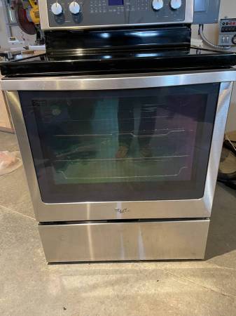 Whirlpool electric range 1