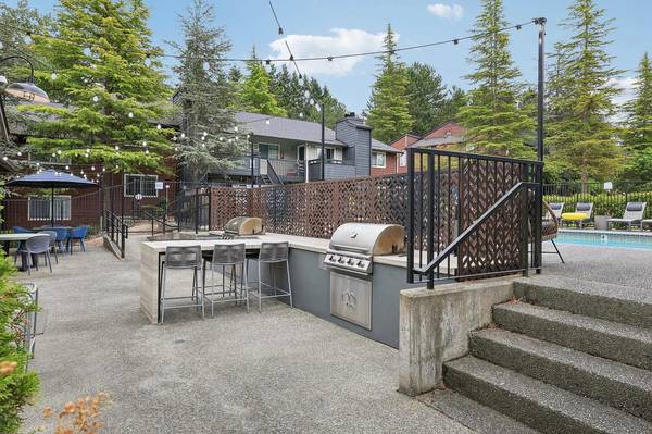 $2,290 / 2br - 820ft2 - 2 BD, Outdoor Playground, Pet-friendly Community (1324 Mill Creek Blvd, Mill Creek, WA)63808131163651124