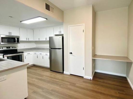 $1,765 / 1br - 672ft2 - Stainless Steel Appliances, On-Site Management, Modern White Cabinetry63872987159939123