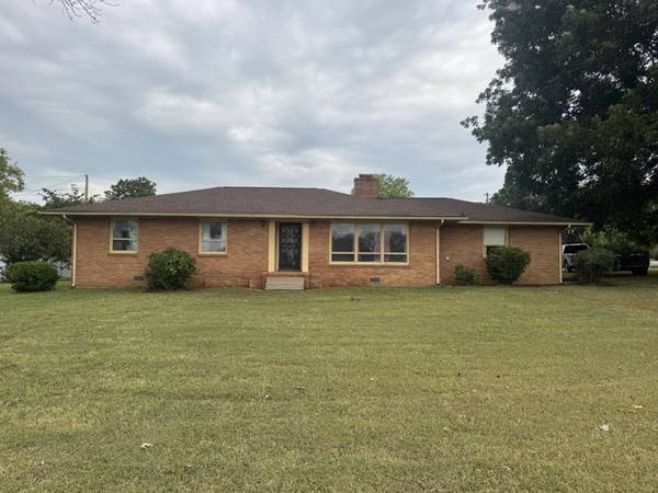 $2500.00 / 3br - 2112ft2 - Charming 3/1 Home on 1+ Acre – Spacious Rental63680176241923120