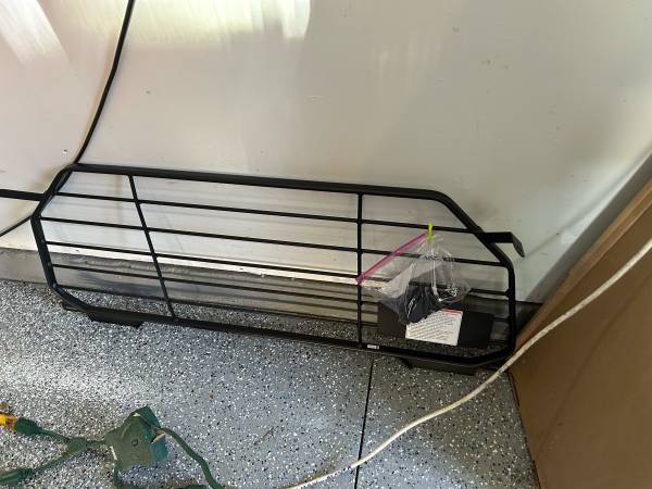 Honda Passport Pet gate 1