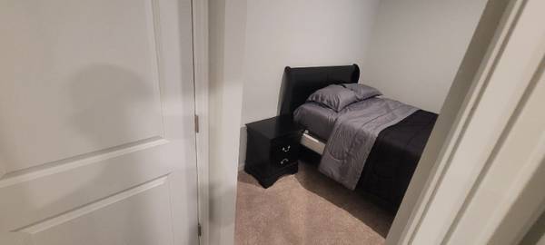 $1200.00 / 1br - Furnished Bedroom with Ensuite Bathroo.64016107231235122