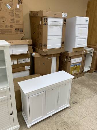 Kitchen cabinets - $50 (Atlanta)63470456465411120
