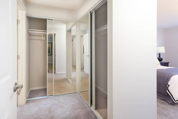 $1,699 / 1br - 663ft2 - Patio or Balcony, New in-unit washer and dryer, On Bus Line (West Seattle)63799858540801120