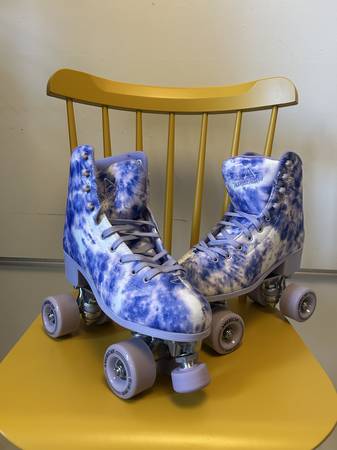 Brand New In-Box Purple Roller Skates 1